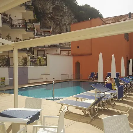 Maria Hotel