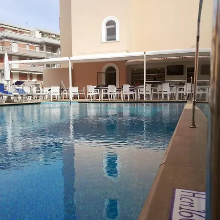 Maria 4*