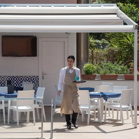 Maria Hotel 4*