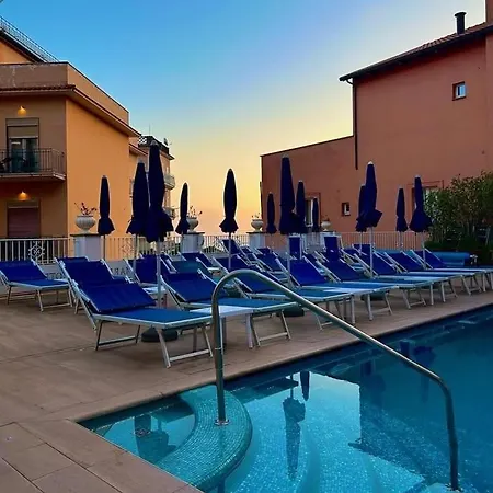 Maria Hotel 4*